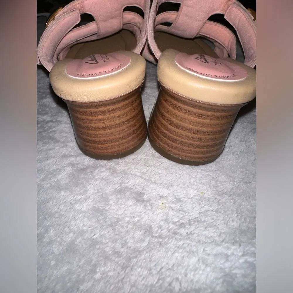 Clarks Heeled Slide Sandals Desirae Palm in powder pink  Suede Size 6.5